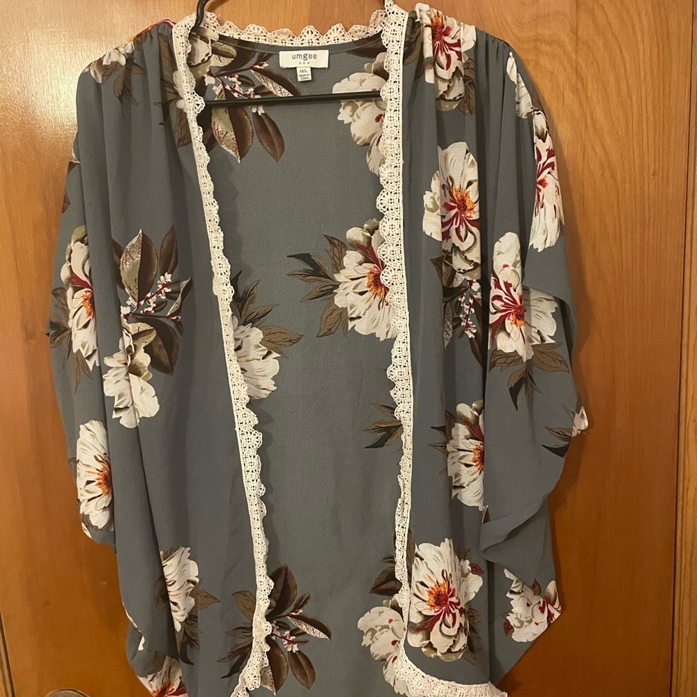 Umgee Blue Gray Floral Lace Accent Duster